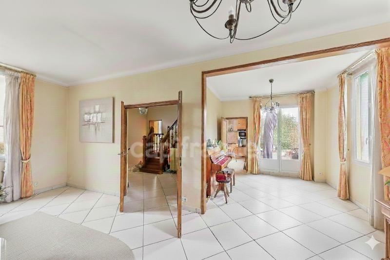 Maison - 200 m² - 8 pièces