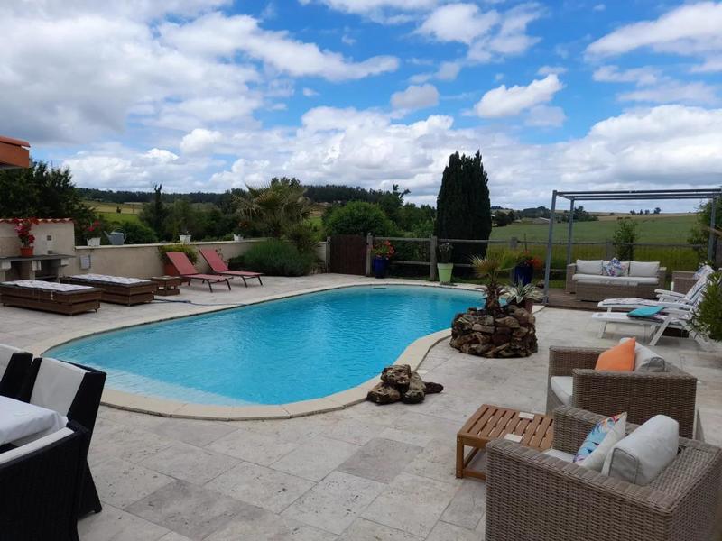 Maison de village - 232 m² - 8 pièces