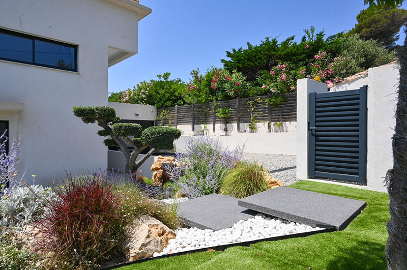 Maison - 220 m² - 6 pièces