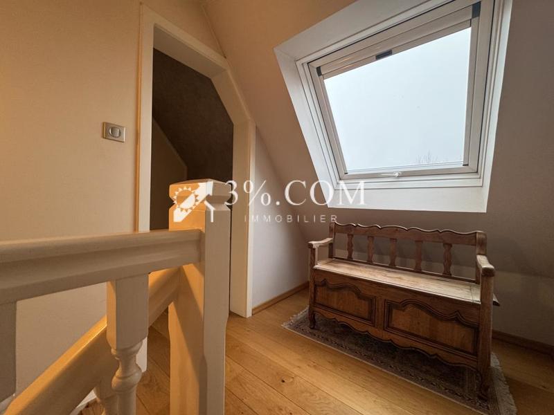 Demeure - 181 m² - 6 pièces