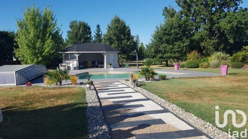 Maison de maîtres - 243 m² - 9 pièces