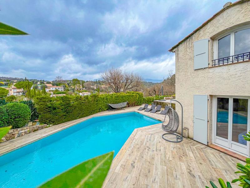 Maison - 120 m² - 4 pièces