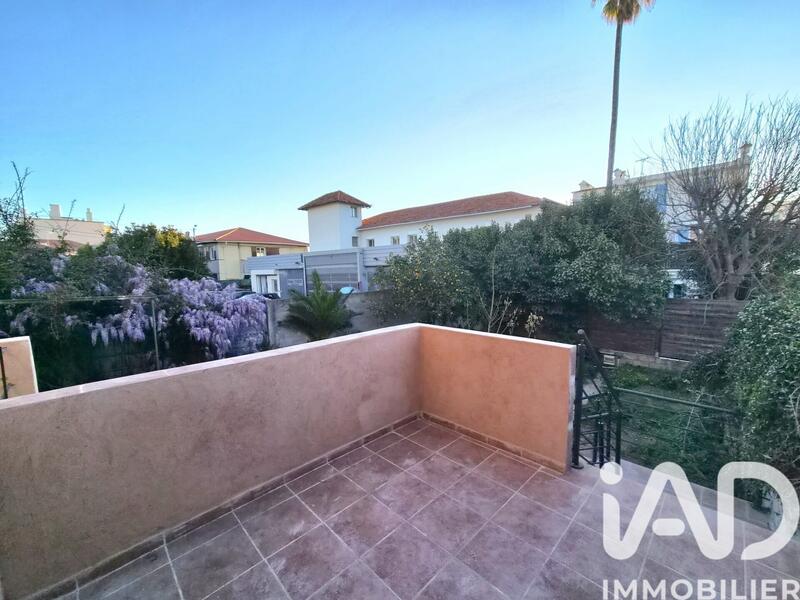 Maison - 98 m² - 5 pièces