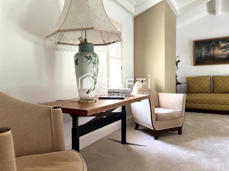 Maison - 291 m² - 8 pièces