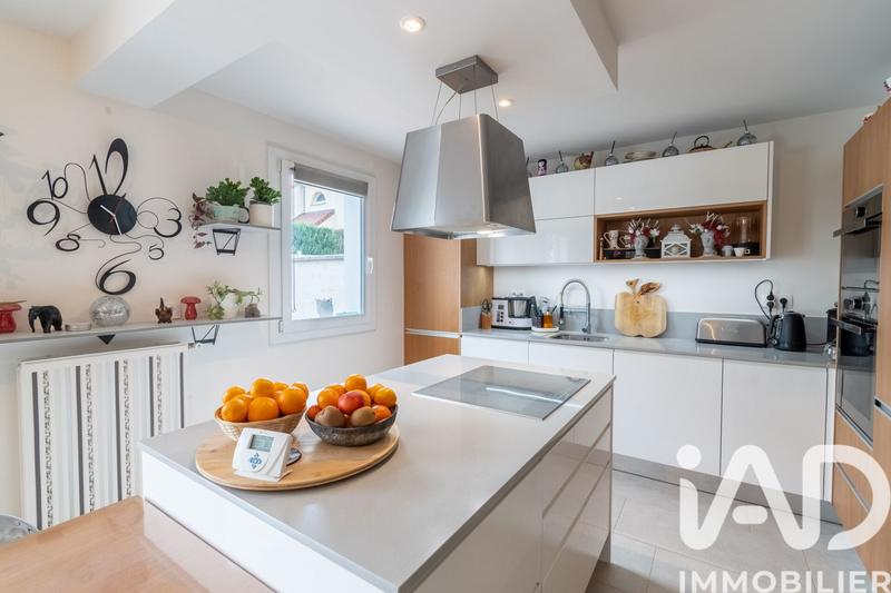 Maison - 102 m² - 5 pièces
