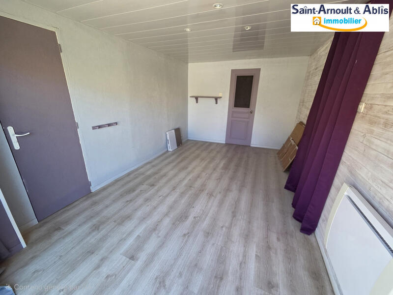 Maison traditionnelle - 131 m² - 6 pièces