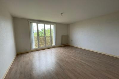 Appartement - 81 m² - 4 pièces