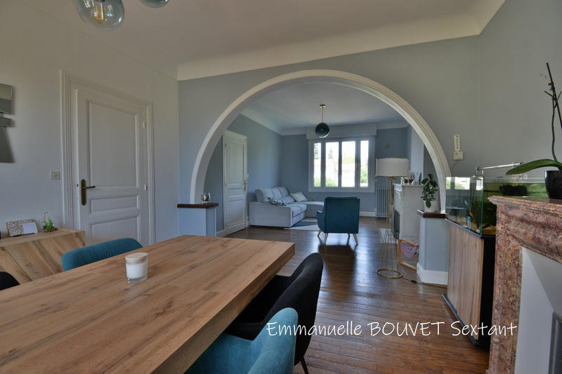 Maison - 209 m² - 9 pièces