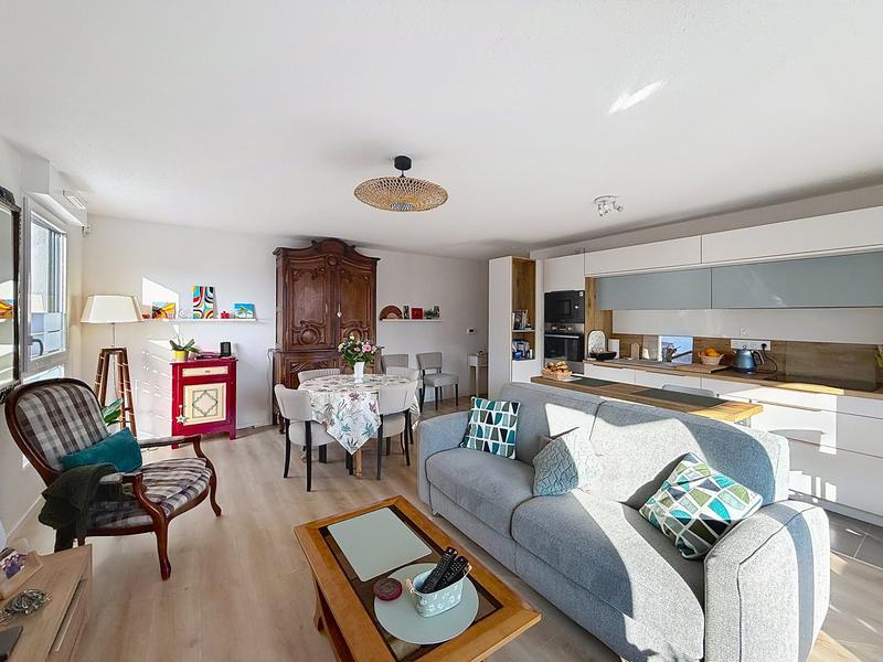 Appartement - 75 m² - 3 pièces