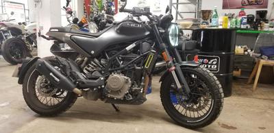 Husqvarna Svartpilen 401 husqvarna 0401 noir