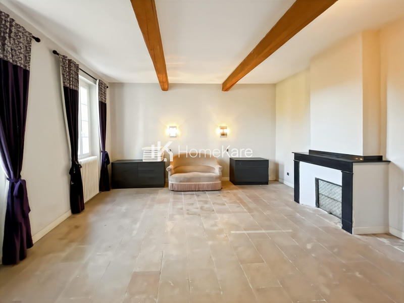 Maison - 327 m² - 7 pièces