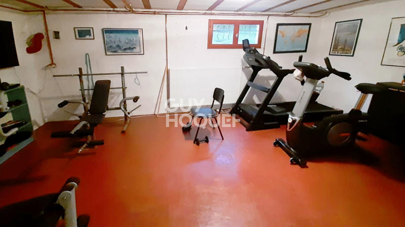 Maison - 180 m² - 7 pièces