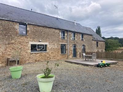 Longère - 296 m² - 8 pièces