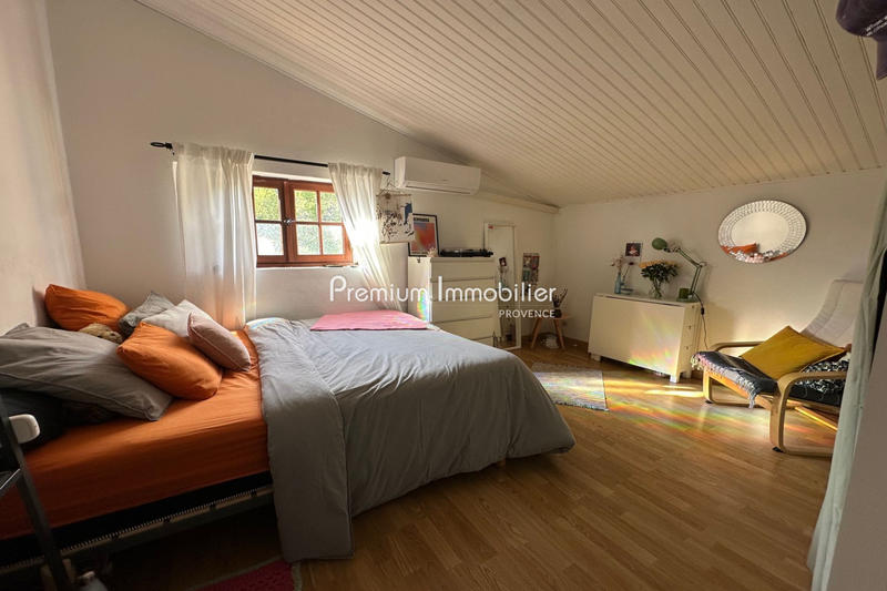 Maison - 147 m² - 7 pièces