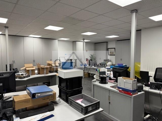 Bureau - 600 m²