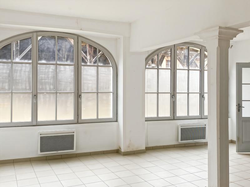 Maison de village - 380 m² - 15 pièces