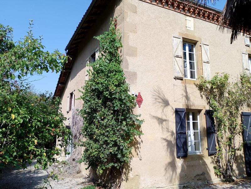 Maison - 380 m² - 9 pièces