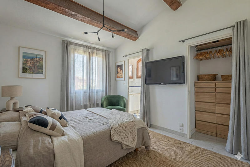 Maison - 181 m² - 8 pièces