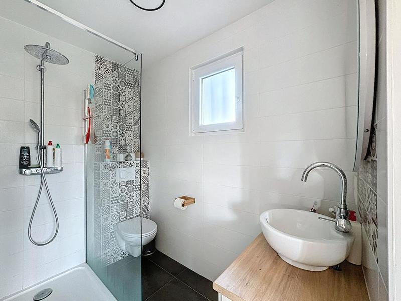 Maison - 247 m² - 8 pièces