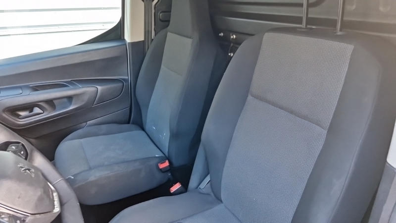 Peugeot Partner Fourgon Long 950 Kg Bluehdi 130 Ss Eat8 Asphalt