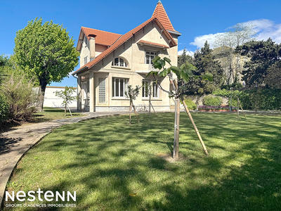 Maison - 184 m² - 7 pièces