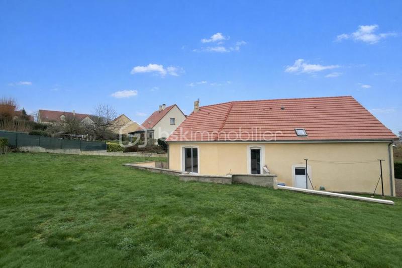 Maison - 92 m² - 5 pièces