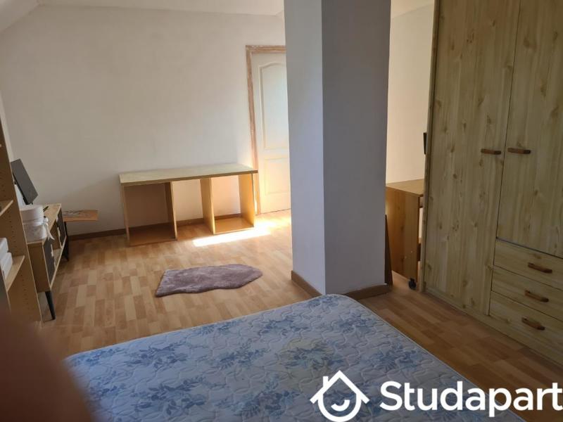 Chambre - 14 m² - 1 pièce