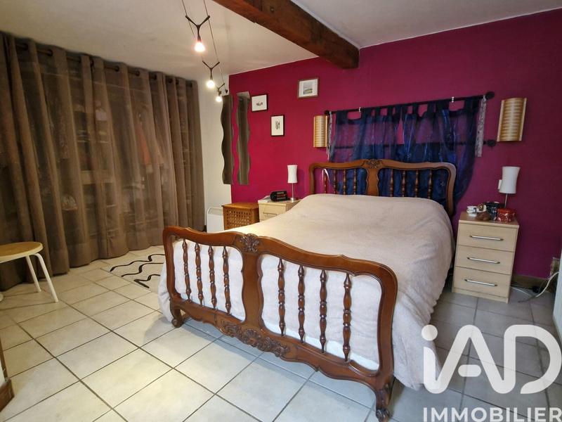 Maison - 330 m² - 12 pièces