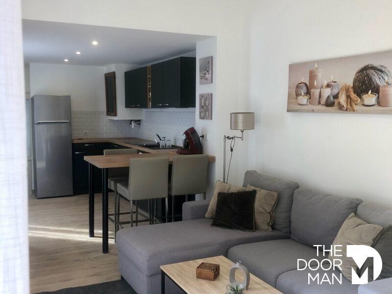 Demeure - 250 m² - 8 pièces