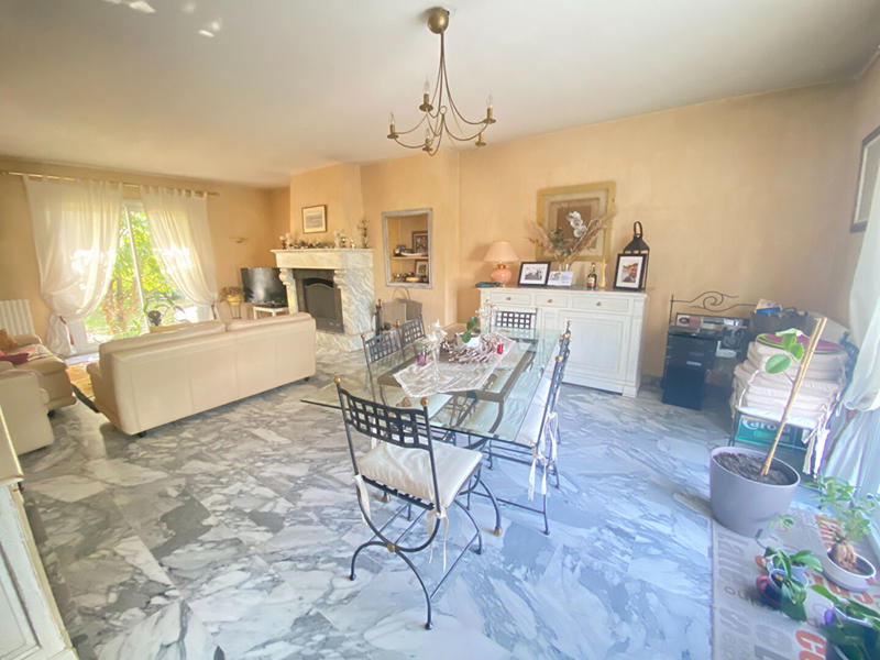 Maison - 295 m² - 13 pièces