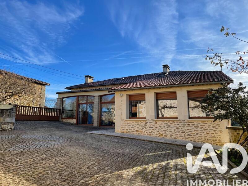 Maison de campagne - 266 m² - 6 pièces