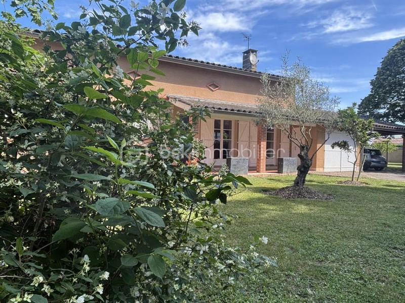 Maison traditionnelle - 152 m² - 6 pièces