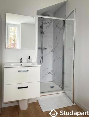 Chambre - 15 m² - 1 pièce