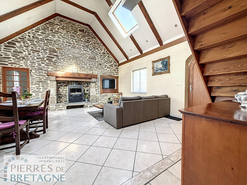 Maison - 220 m² - 7 pièces