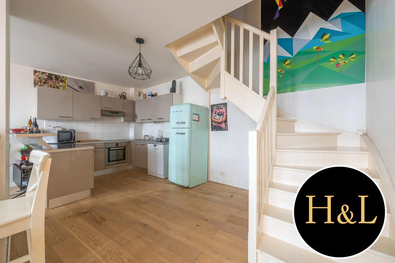 Duplex - 111 m² - 4 pièces