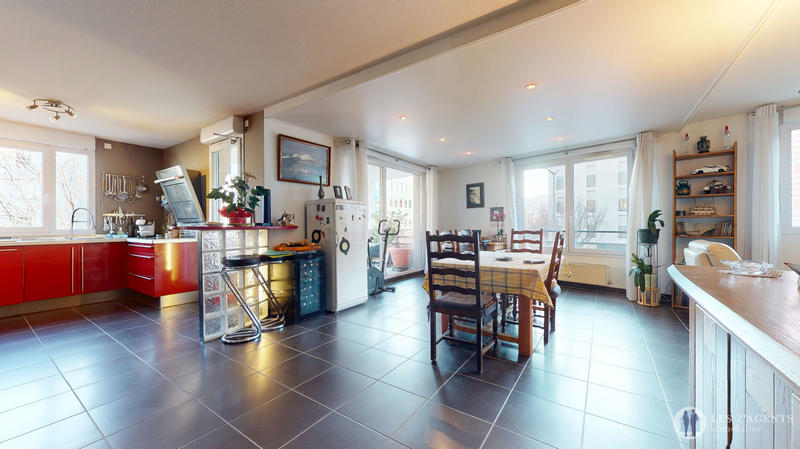 Appartement - 101 m² - 4 pièces