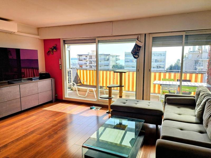 Appartement - 80 m² - 4 pièces