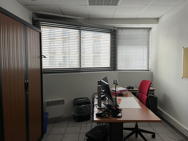 Local commercial - 374 m²