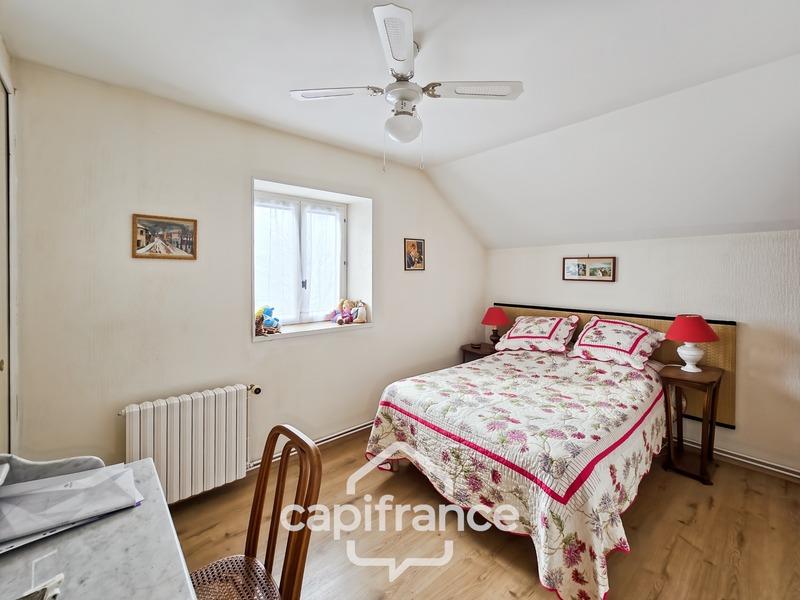 Maison - 207 m² - 9 pièces