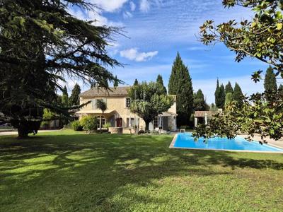 Mas - 210 m² - 8 pièces