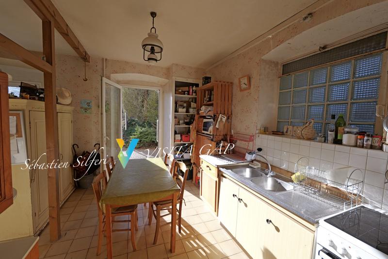 Maison - 143 m² - 12 pièces