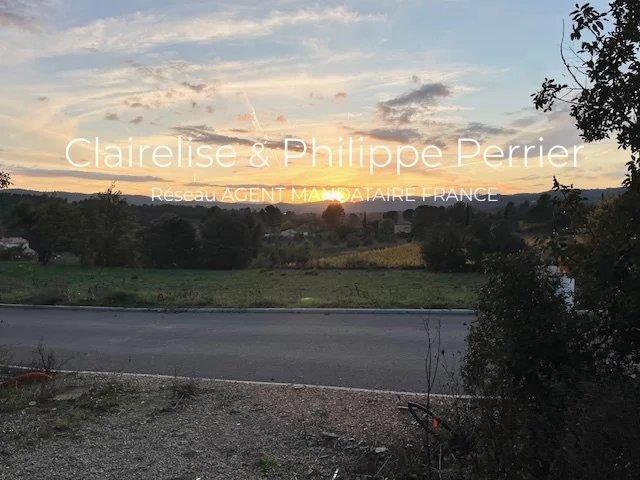 Terrain constructible - 1 517 m²