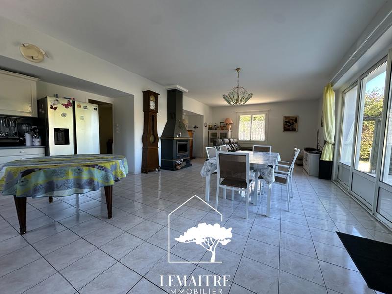 Maison - 288 m² - 10 pièces