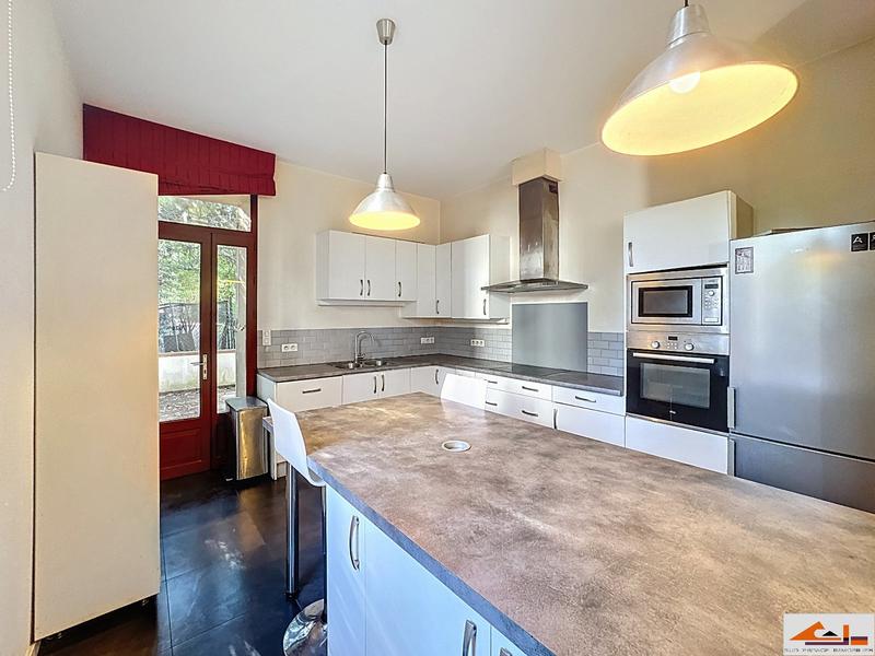 Appartement - 111 m² - 4 pièces