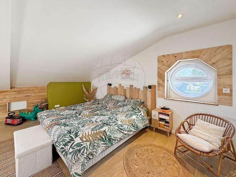 Maison - 140 m² - 5 pièces