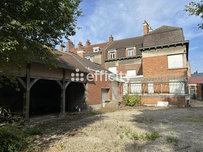 Maison - 440 m² - 12 pièces