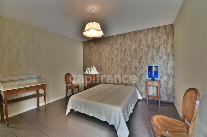 Maison - 190 m² - 8 pièces