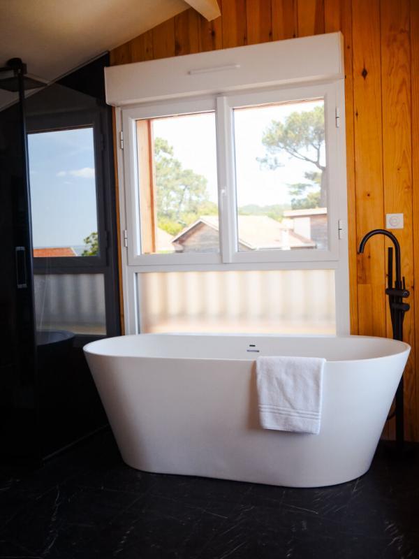 Maison - 240 m² - 10 pièces