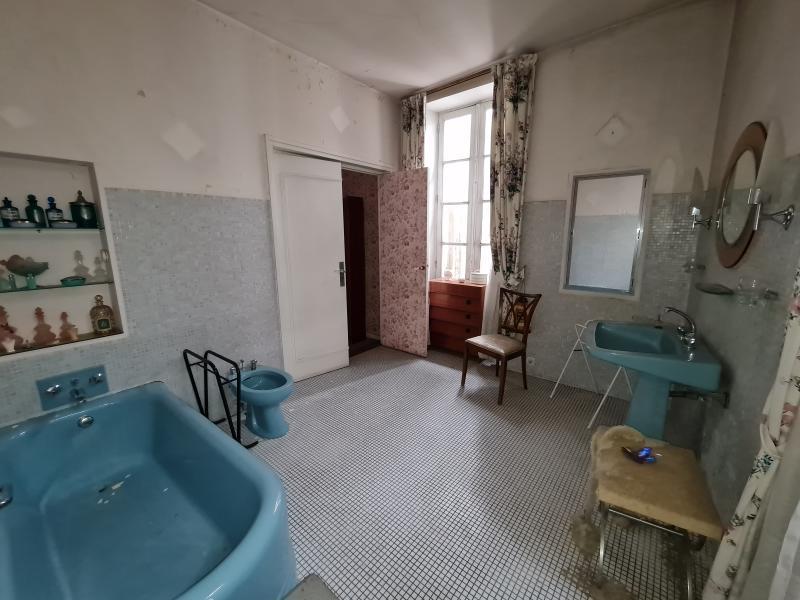 Maison - 200 m² - 11 pièces