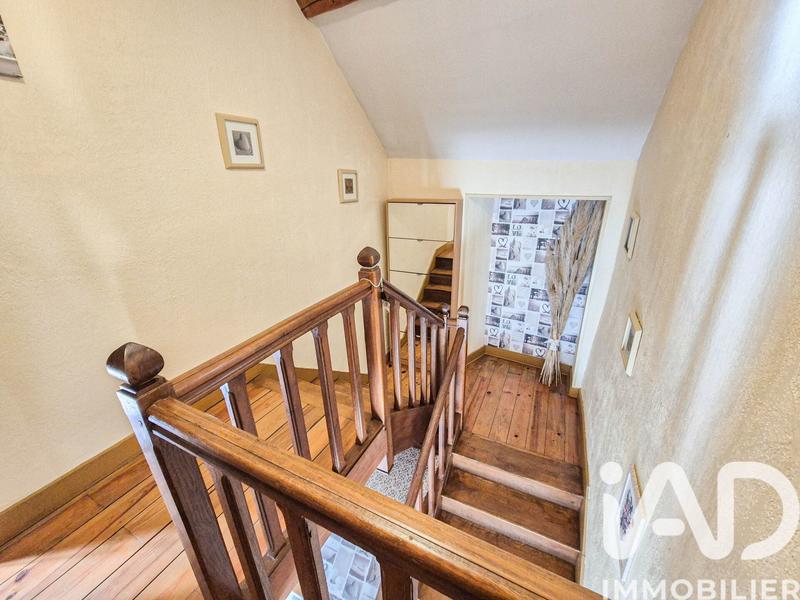 Maison - 240 m² - 7 pièces